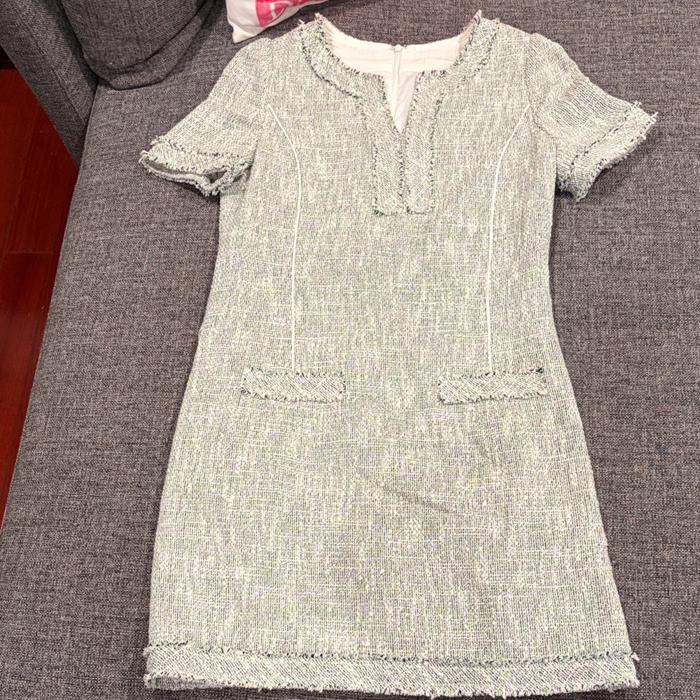 Classic Tweed Short Sleeve Shift Dress in Light Mint